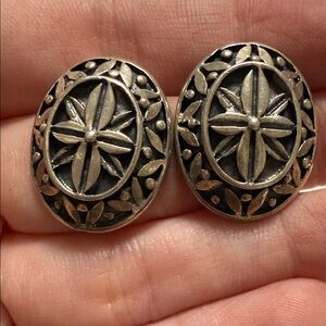 Vintage Sterling Silver 925 Thailand Style Floral Starburst Oval Earrings